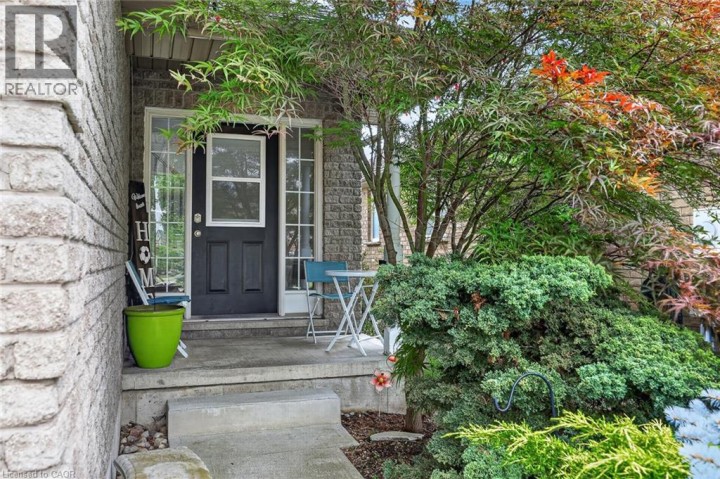 Photo 9 at 644 Hummingbird Crescent, Woodstock - North, Woodstock