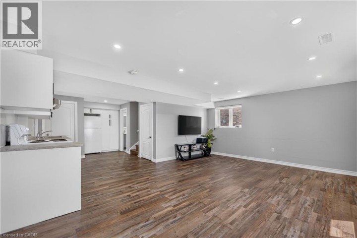 Photo 34 at 21 Morning Glory Drive, Tillsonburg