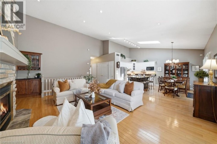 Photo 12 at 25 - 24 Hardy Road, St. Andrew’s, Brantford