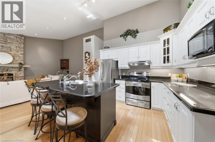 Photo 16 at 25 - 24 Hardy Road, St. Andrew’s, Brantford