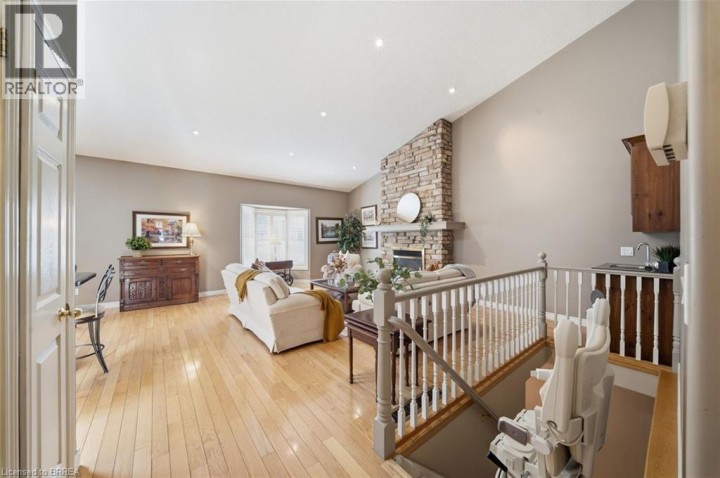 Photo 9 at 25 - 24 Hardy Road, St. Andrew’s, Brantford