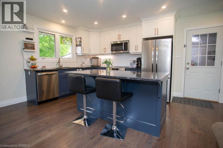 Photo 9 at 41 Pinehill Drive, Oakhill Dr, Brantford