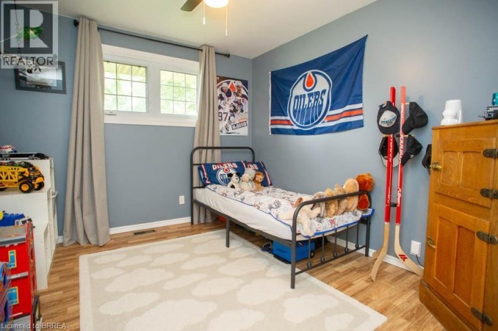 Photo 15 at 41 Pinehill Drive, Oakhill Dr, Brantford