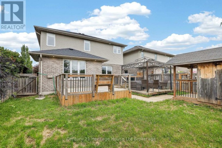 Photo 5 at 644 Hummingbird Crescent, Woodstock - North, Woodstock