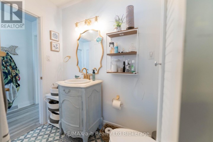 Photo 19 at 6 Camdon Court, Tillsonburg