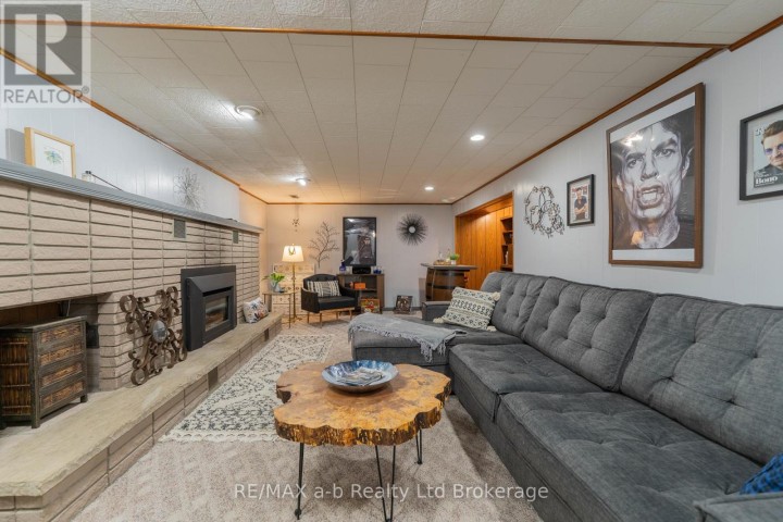 Photo 27 at 6 Camdon Court, Tillsonburg