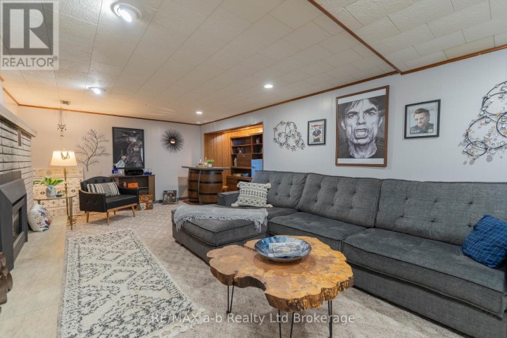 Photo 28 at 6 Camdon Court, Tillsonburg