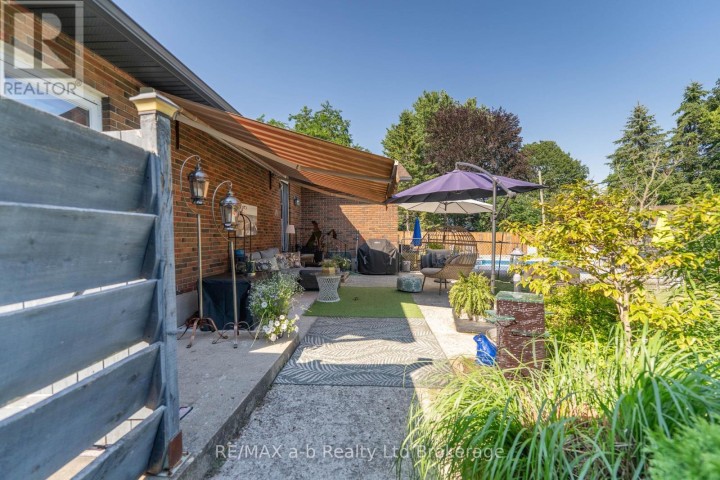Photo 31 at 6 Camdon Court, Tillsonburg