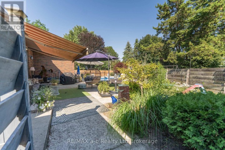 Photo 32 at 6 Camdon Court, Tillsonburg