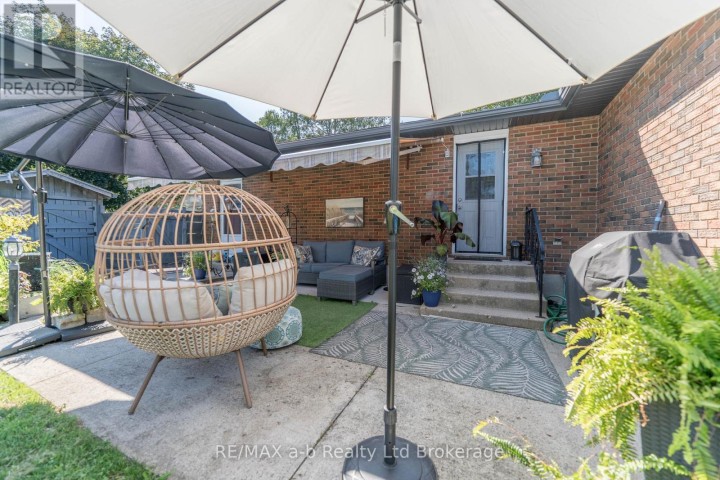 Photo 33 at 6 Camdon Court, Tillsonburg