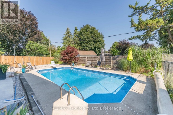 Photo 35 at 6 Camdon Court, Tillsonburg