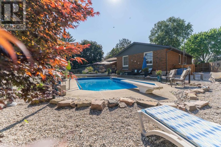 Photo 37 at 6 Camdon Court, Tillsonburg