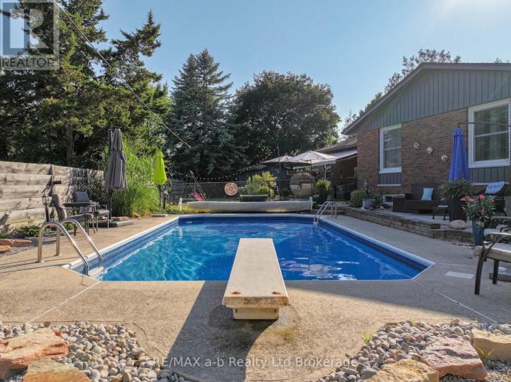 Photo 38 at 6 Camdon Court, Tillsonburg
