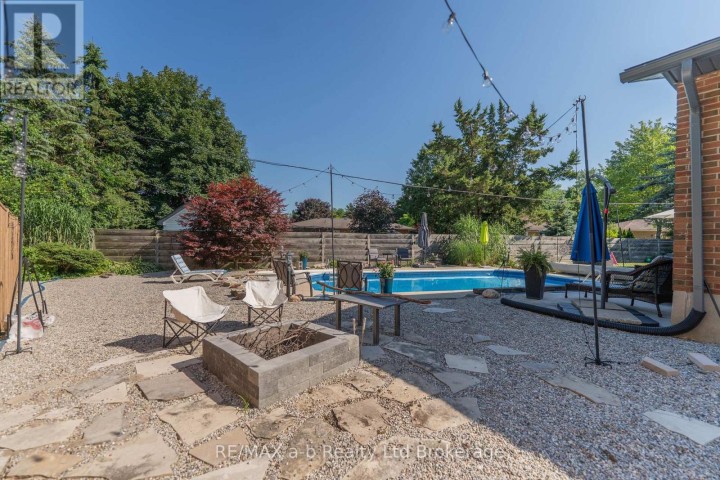Photo 39 at 6 Camdon Court, Tillsonburg