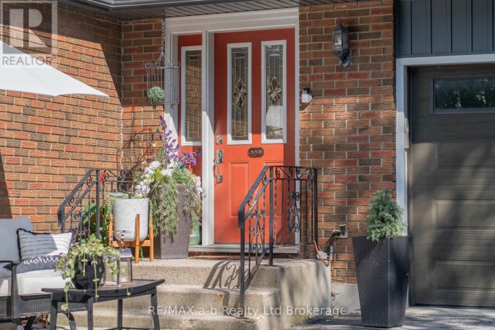 Photo 4 at 6 Camdon Court, Tillsonburg