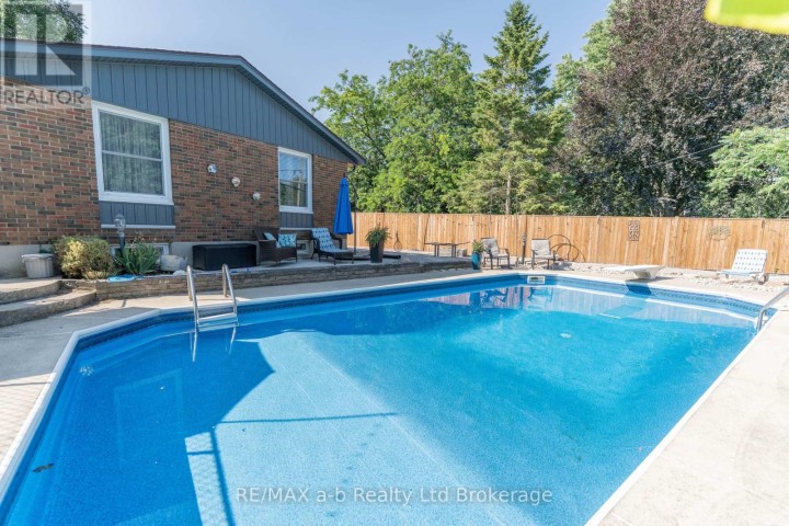 Photo 40 at 6 Camdon Court, Tillsonburg