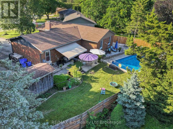 Photo 45 at 6 Camdon Court, Tillsonburg