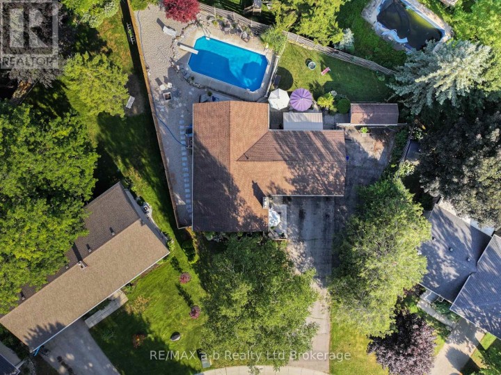 Photo 46 at 6 Camdon Court, Tillsonburg