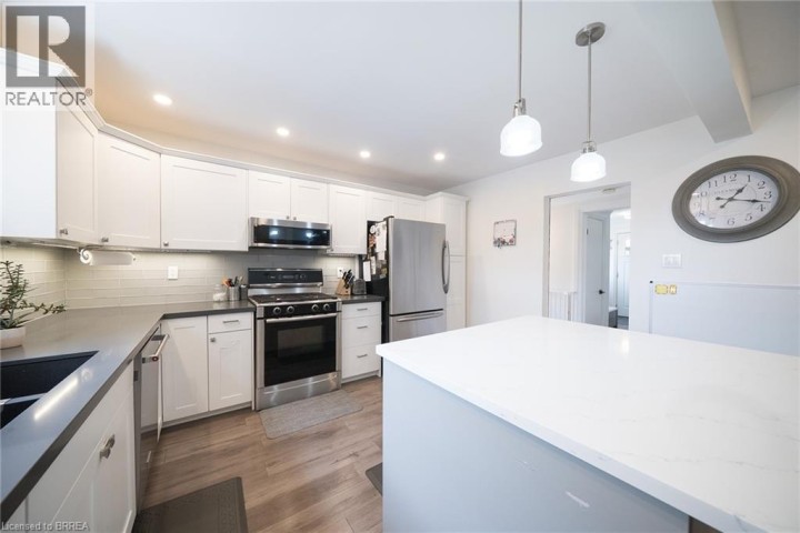 Photo 10 at 22 Burwell Street, Holmedale, Brantford