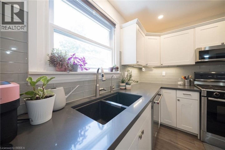 Photo 11 at 22 Burwell Street, Holmedale, Brantford