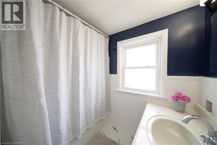 Photo 18 at 22 Burwell Street, Holmedale, Brantford