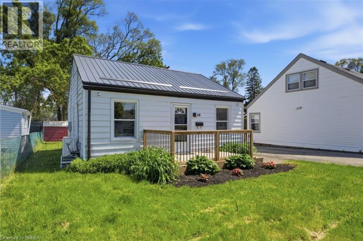 Photo 2 at 48 Seventh Avenue, Eagle Place East, Brantford