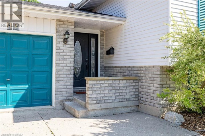 Photo 8 at 10 Latzer Crescent, Myrtleville South, Brantford