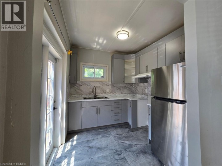 Photo 7 at 196 Wellington Street, East Ward, Brantford