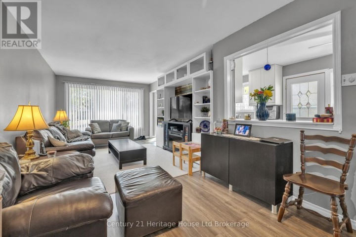 Photo 8 at 33 Inverness Street, Brantford
