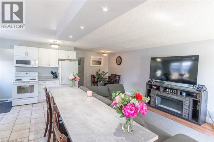Photo 22 at 12 Ponytrail Drive, Lynden Hills, Brantford