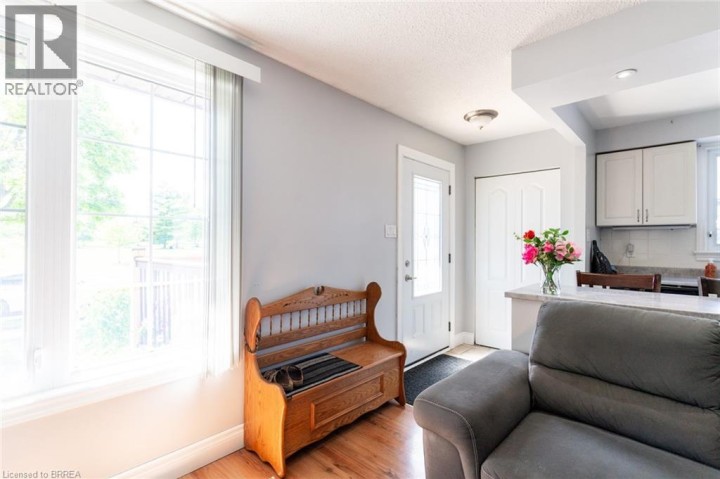 Photo 27 at 12 Ponytrail Drive, Lynden Hills, Brantford