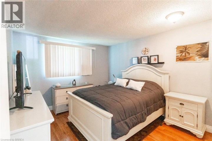 Photo 28 at 12 Ponytrail Drive, Lynden Hills, Brantford