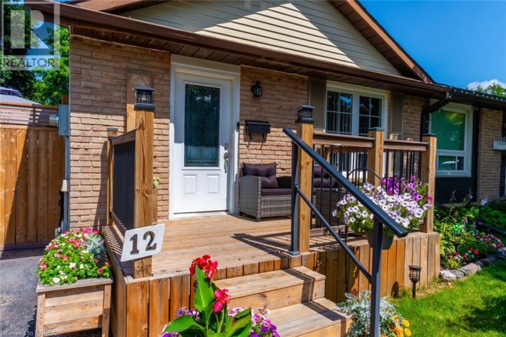 Photo 3 at 12 Ponytrail Drive, Lynden Hills, Brantford