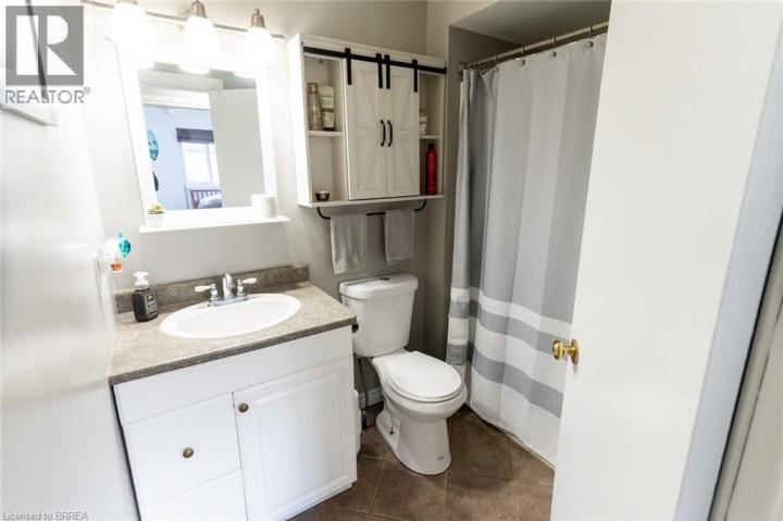 Photo 32 at 12 Ponytrail Drive, Lynden Hills, Brantford