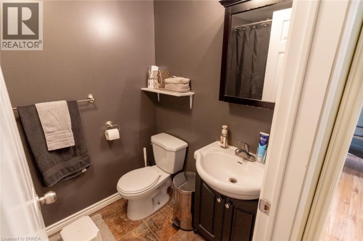Photo 41 at 12 Ponytrail Drive, Lynden Hills, Brantford