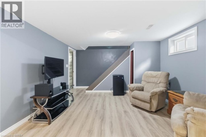 Photo 19 at 398 Sheridan Street, Echo Place, Brantford