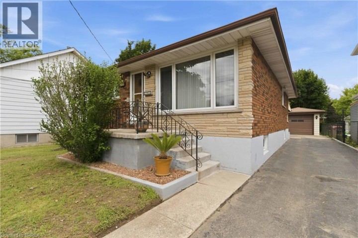 Photo 3 at 398 Sheridan Street, Echo Place, Brantford