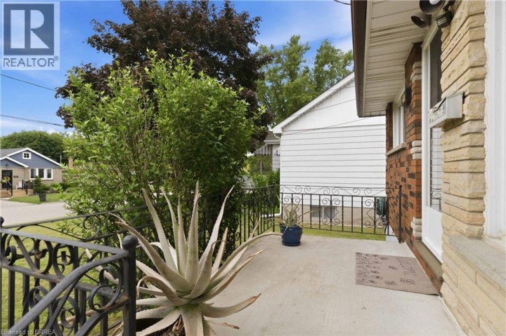 Photo 4 at 398 Sheridan Street, Echo Place, Brantford