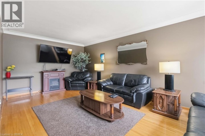 Photo 5 at 398 Sheridan Street, Echo Place, Brantford
