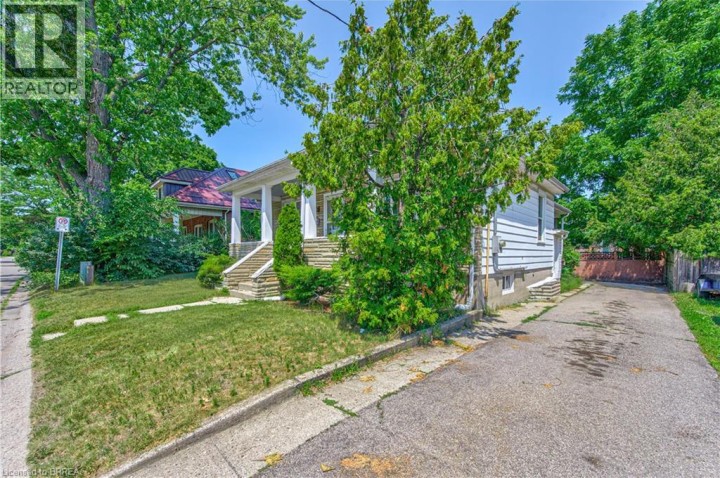 Photo 3 at 11 Hamilton Avenue, Echo Place, Brantford