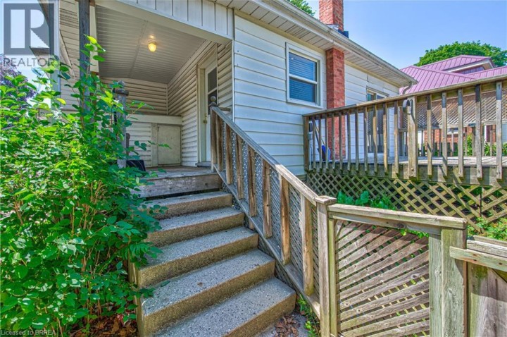 Photo 30 at 11 Hamilton Avenue, Echo Place, Brantford