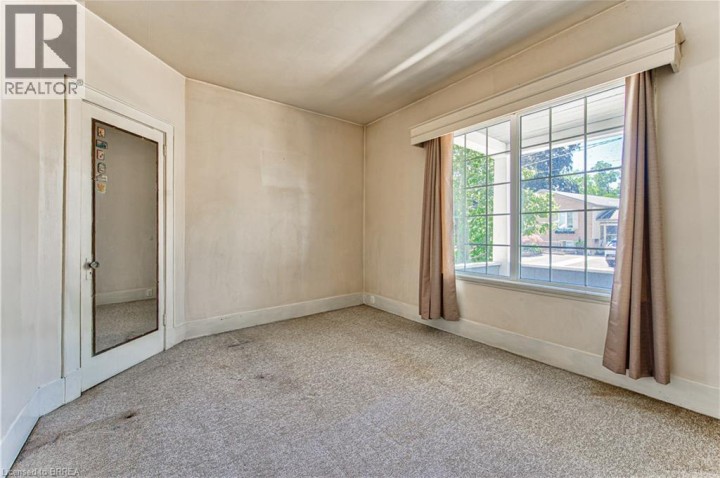 Photo 9 at 11 Hamilton Avenue, Echo Place, Brantford