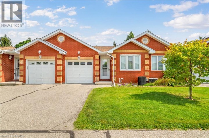 Photo 1 at 11 - 1 Buchanan Crescent, Lynden Hills, Brantford