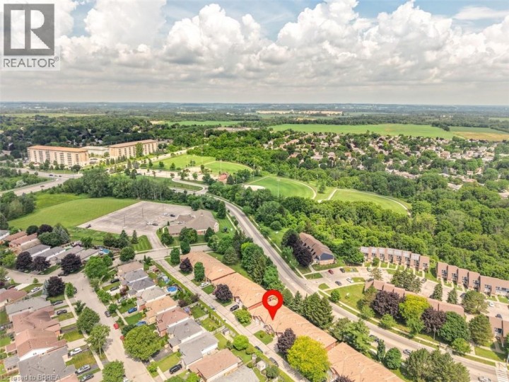 Photo 43 at 11 - 1 Buchanan Crescent, Lynden Hills, Brantford