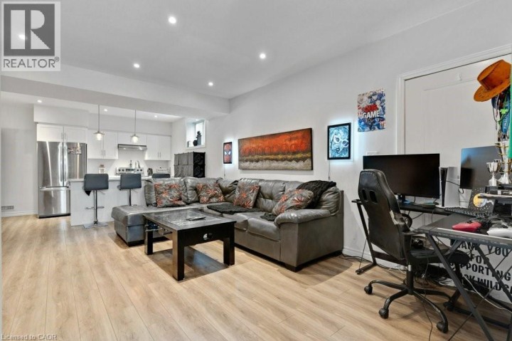 Photo 10 at 16 Brookfield Court, Ingersoll - South, Ingersoll