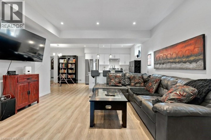 Photo 11 at 16 Brookfield Court, Ingersoll - South, Ingersoll