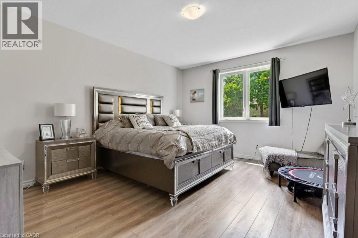 Photo 33 at 16 Brookfield Court, Ingersoll - South, Ingersoll