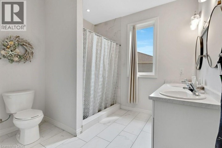 Photo 36 at 16 Brookfield Court, Ingersoll - South, Ingersoll