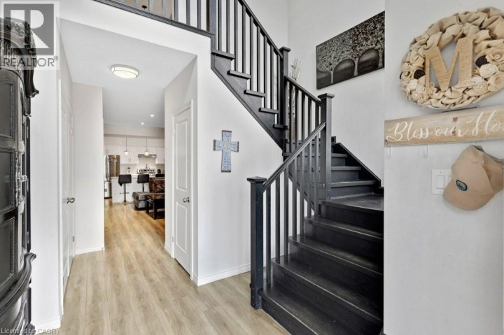 Photo 9 at 16 Brookfield Court, Ingersoll - South, Ingersoll
