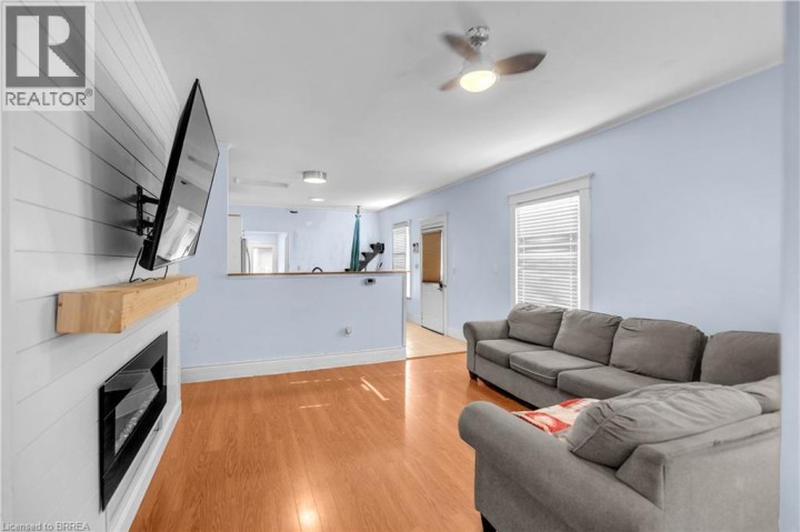 Photo 3 at 55 Aberdeen Avenue, Eagle Place West, Brantford